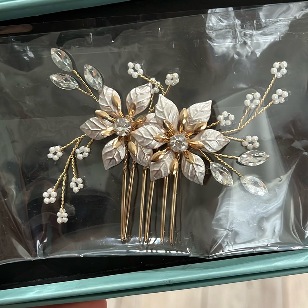 Rose gold metal hair comb